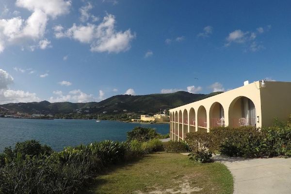 Hotel on the Cay (Altona)